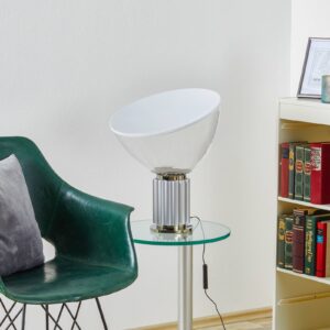 FLOS Taccia small – stolná LED lampa