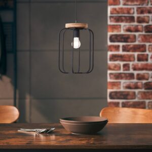 Závesná lampa Tosh s dreveným detailom