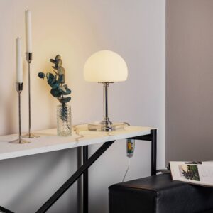 Ancilla – pochrómovaná stolná LED lampa