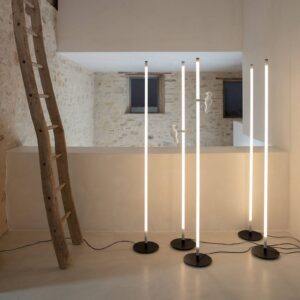 Karman Accipicchio stojaca LED lampa