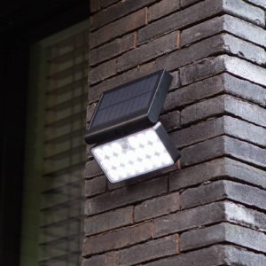 Solárne vonkajšie nástenné LED svietidlo Tuda 18cm