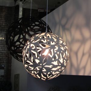 david trubridge Kvetinová závesná lampa Ø 40 cm čierna